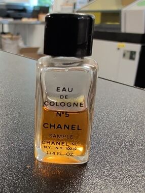 VTG Chanel No. 5 SAMPLE SIZE PERFUME SPLASH Eau De Cologne 1/4oz 7.5ml 75% Full